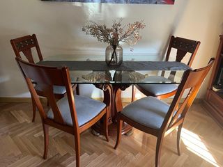 4 Sillas de comedor roble macizo urge vender