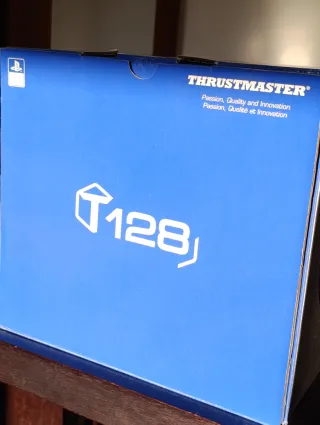 Volante Thrustmaster T128 com pedais