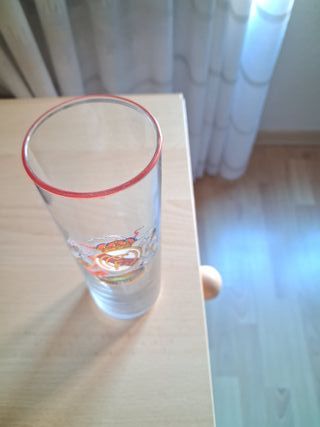 Vaso Real Madrid con trofeo y estadio