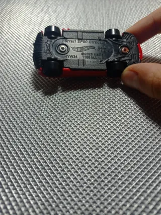 Macchinina Hot Wheels Ferrari SF90 Stradale