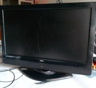 Pantalla Asus 19" VGA + TV OKI 19" HDMI