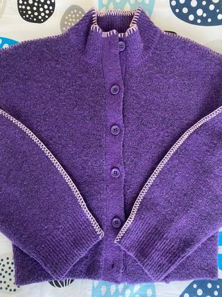 Chaqueta morada Zara