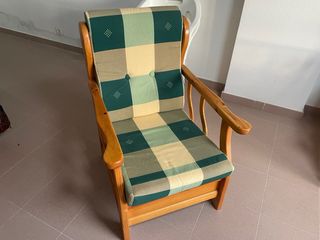 Conjunto madera pino: sofá, sillón y mesa