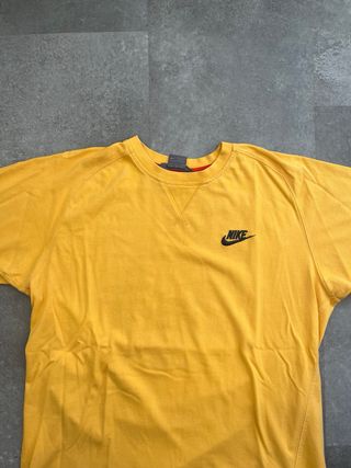 Camiseta Nike Amarilla