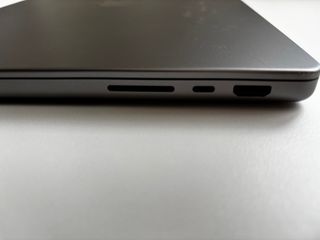 MacBook Pro M2 32GB RAM 1TB SSD