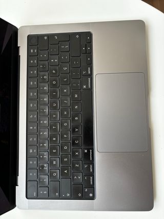 MacBook Pro M2 32GB RAM 1TB SSD