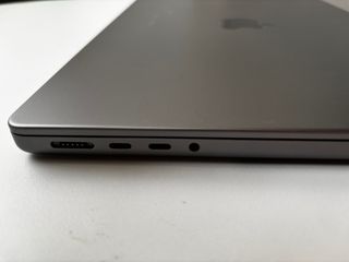 MacBook Pro M2 32GB RAM 1TB SSD
