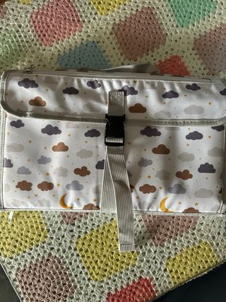 Cambiador de bebé plegable