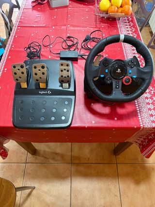 Volante Logitech G29 con Pedales y Cargador