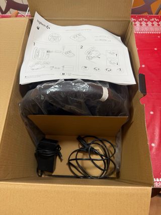 Volante Logitech G29 con Pedales y Cargador