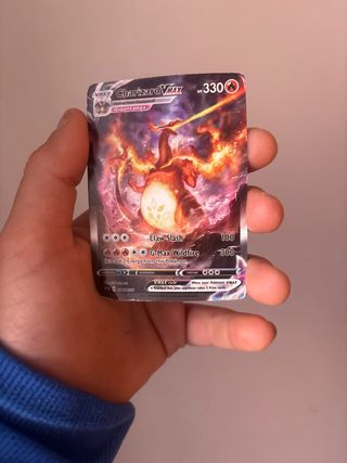 Carta Pokémon Charizard VMAX Gigantamax