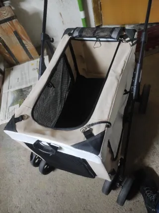 Carro para perro beige y negro