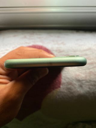 iPhone 11 256GB Verde (Batteria Danneggiata)