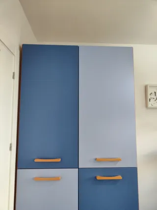 Mueble modular: armario, escritorio y estantería