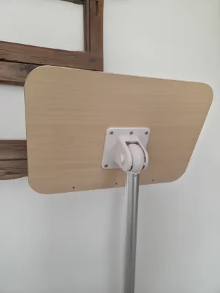 Atril de pie ajustable