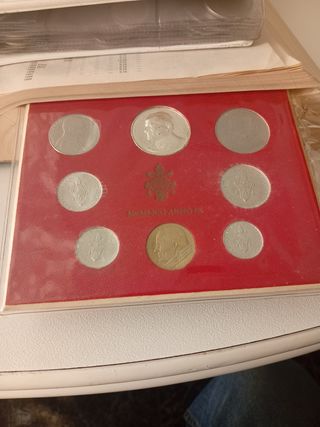 Monedas y Medalla en plata