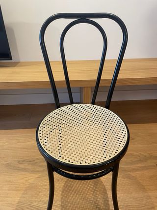 Sedie vintage in metallo con sedile in rattan