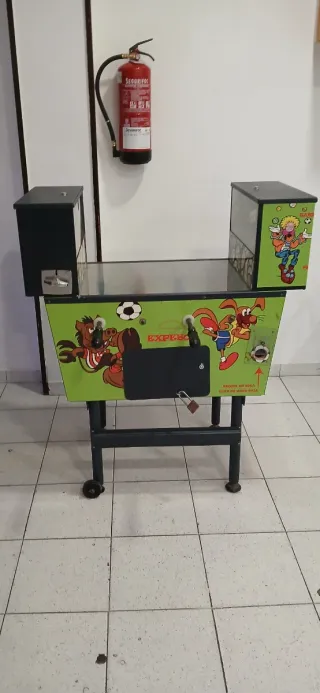 Futbolín infantil con personajes