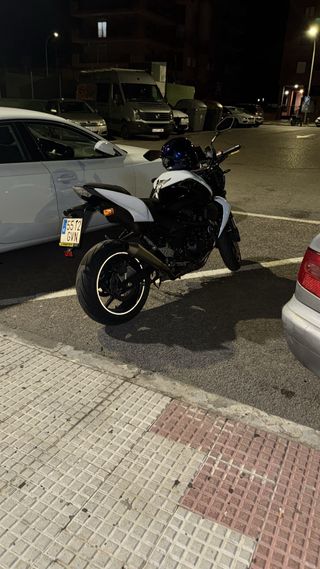 Kawasaki Z750 2011 (Edicion especial blanco perla)