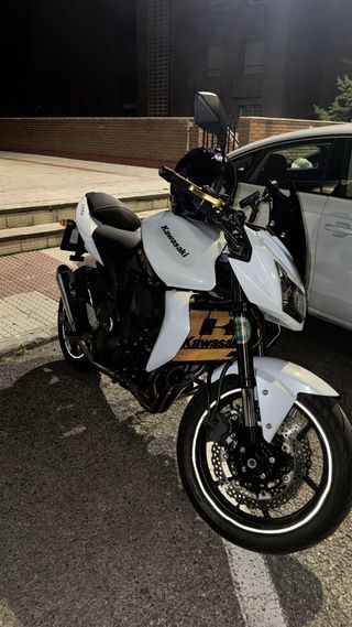 Kawasaki Z750 2011 (Edicion especial blanco perla)