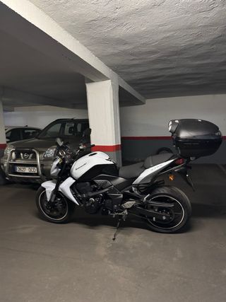Kawasaki Z750 2011 (Edicion especial blanco perla)