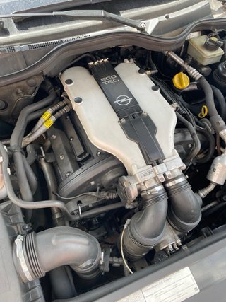 Opel Omega 2.6 V6