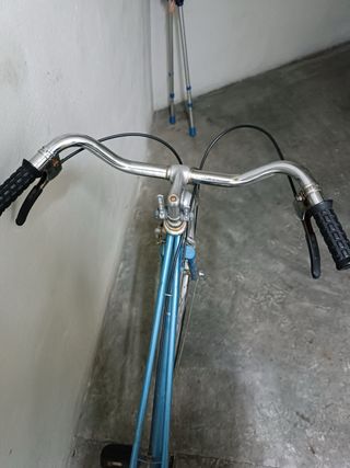Bicicleta azul vintage