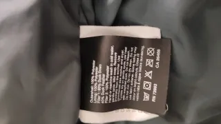 Chaleco Helly Hansen acolchado rojo y gris