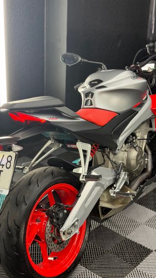 Aprilia Tuono 660 A2