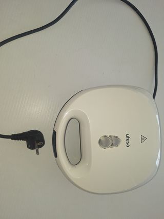 Sandwichera Ufesa Blanca