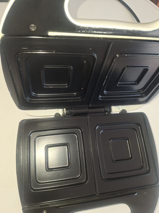 Sandwichera Ufesa Blanca