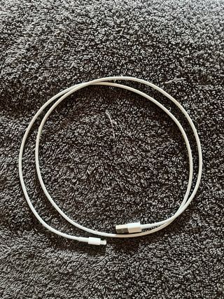 Cable Lightning a USB-A Apple Original.