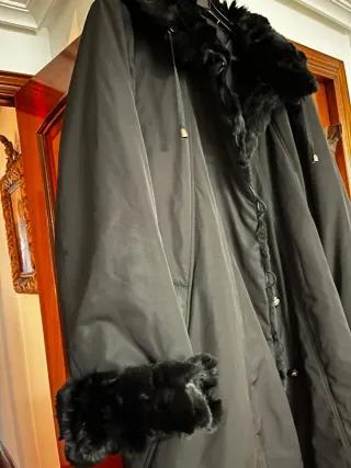 Abrigo Talla Moda Negro con Pelo