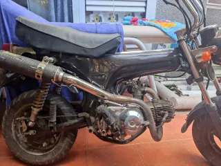 Moto Honda ST 70 Dax con matrícula AS