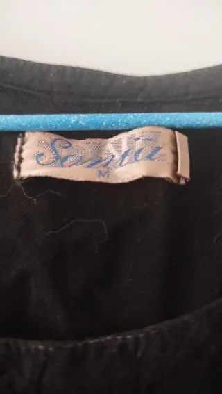 Blusa negra sin mangas