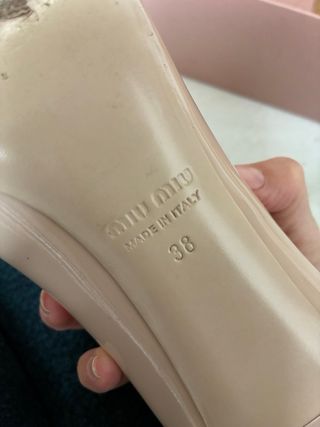 Salone Miu Miu Beige con Cristalli