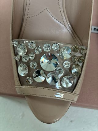 Salone Miu Miu Beige con Cristalli