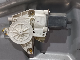 ELEVALUNAS DELANTERO DERECHO MERCEDES-BENZ CLASE