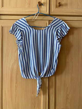 Blusa de rayas azul y blanco