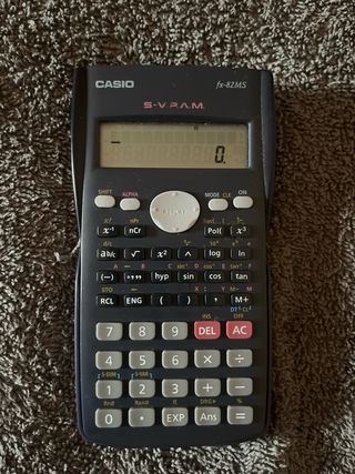 Calculadora Científica Casio fx-82MS