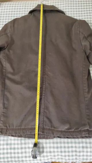 Chaqueta marrón de botones