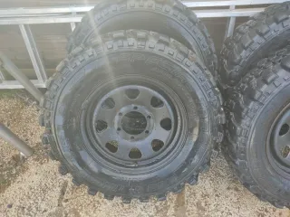 Conjunto de ruedas con llanta 235/70r16