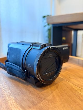 Sony Handycam FDR-AX53 4K
