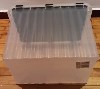 Caja de almacenamiento transparente y negra