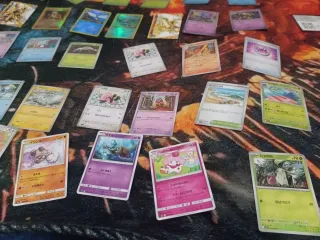 Lote de Cartas Pokémon - Más de 300