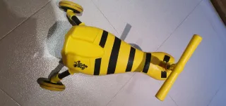 Triciclo Scuttlebug Avispa Plegable