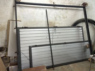 Puerta de garaje abatible dos hojas