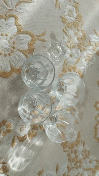 Juego de 5 vasos vintage de cristal tallado