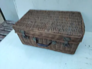 Cestino in vimini con manico in stile artigianale vintage anni '40