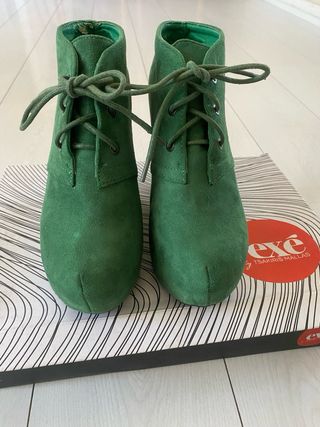 Botines Exé verdes piel con cordones y plataforma